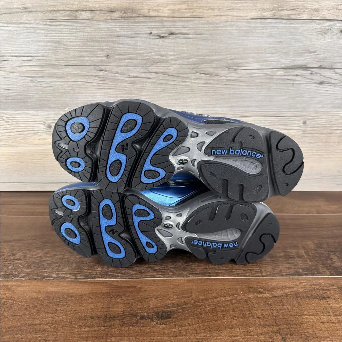 New Balance shoes  - Silver 6