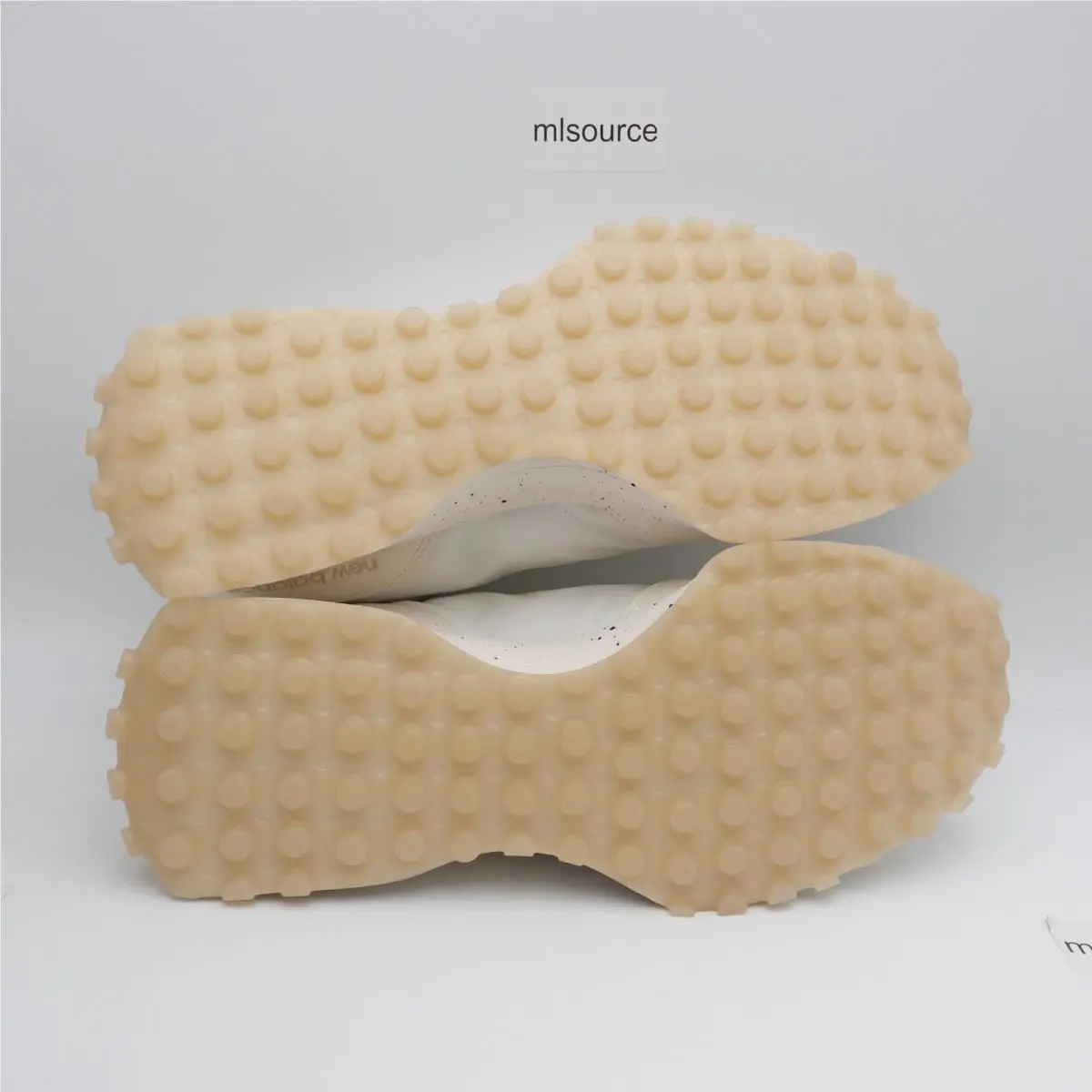 New Balance shoes - New Balance 327 ColorsxStudios - ColorsxStudios - MS327CF - Beige, Manufacturer: Snow White/Rumba Red (UPC: 195907909416) 6
