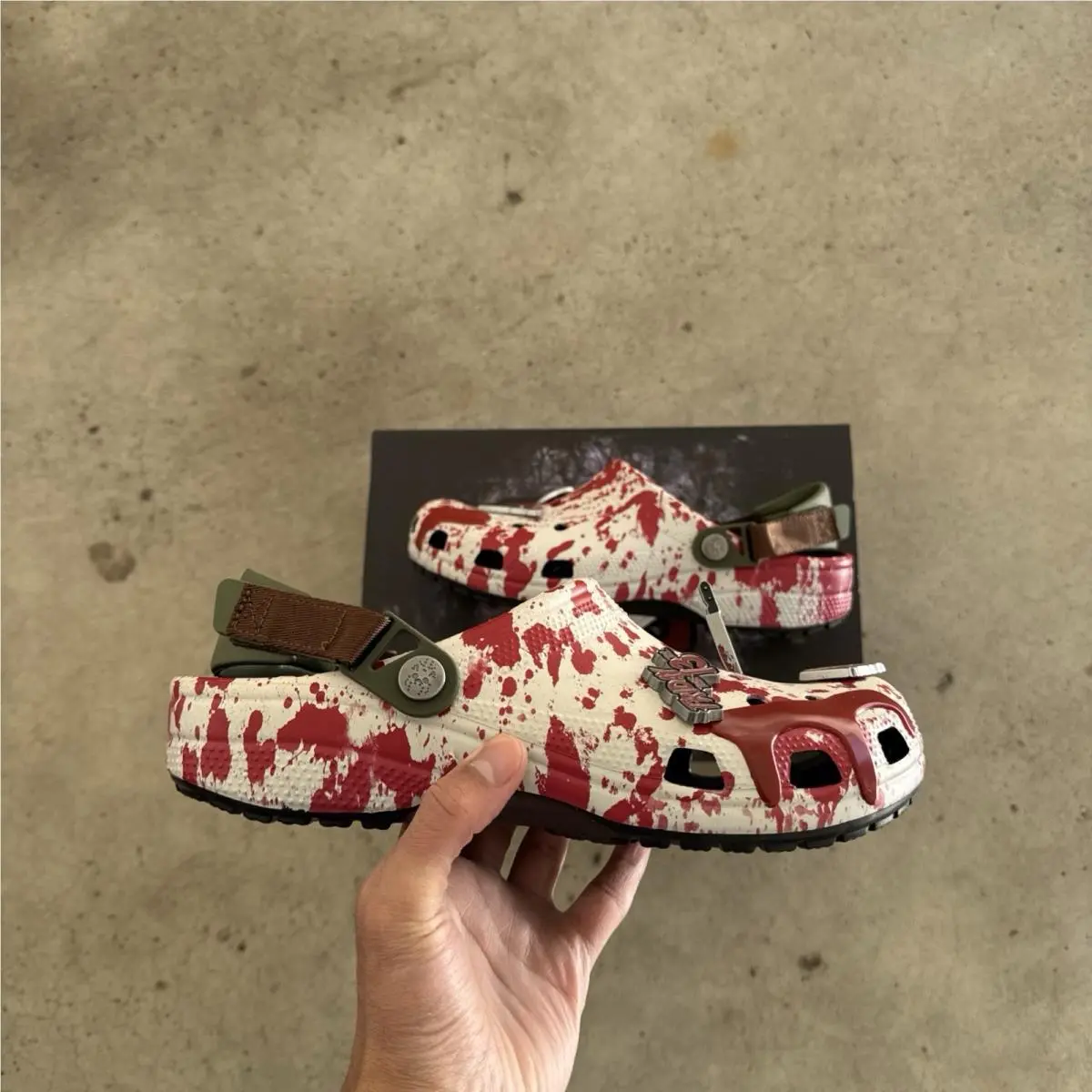 Crocs Classic Clog Friday The 13th Men`s Sz 10 212073-90H Jason Freddie