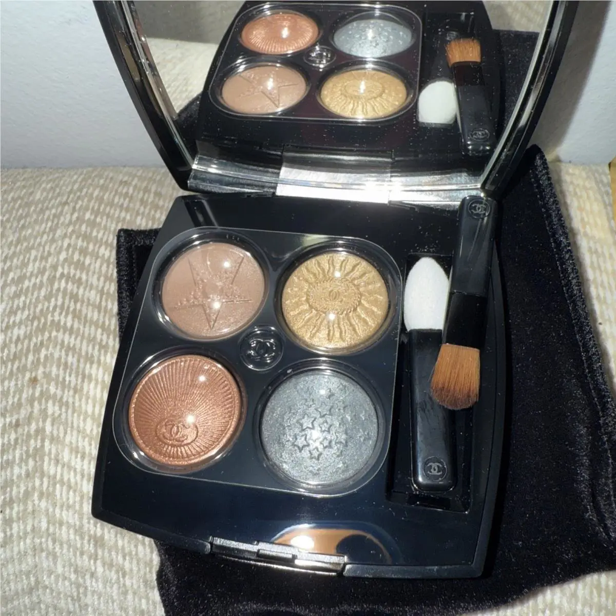 Chanel Multi-effect Quadra Eyeshadow 229 Boutons Stellaire Limited Summer 2025