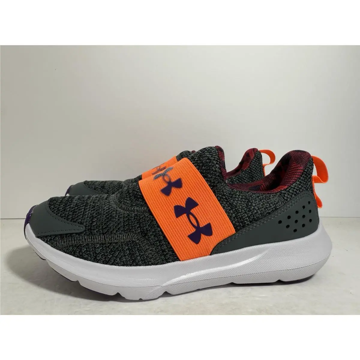 Under Armour shoes - Under Armour Surge 3 - Surge - Gray 0