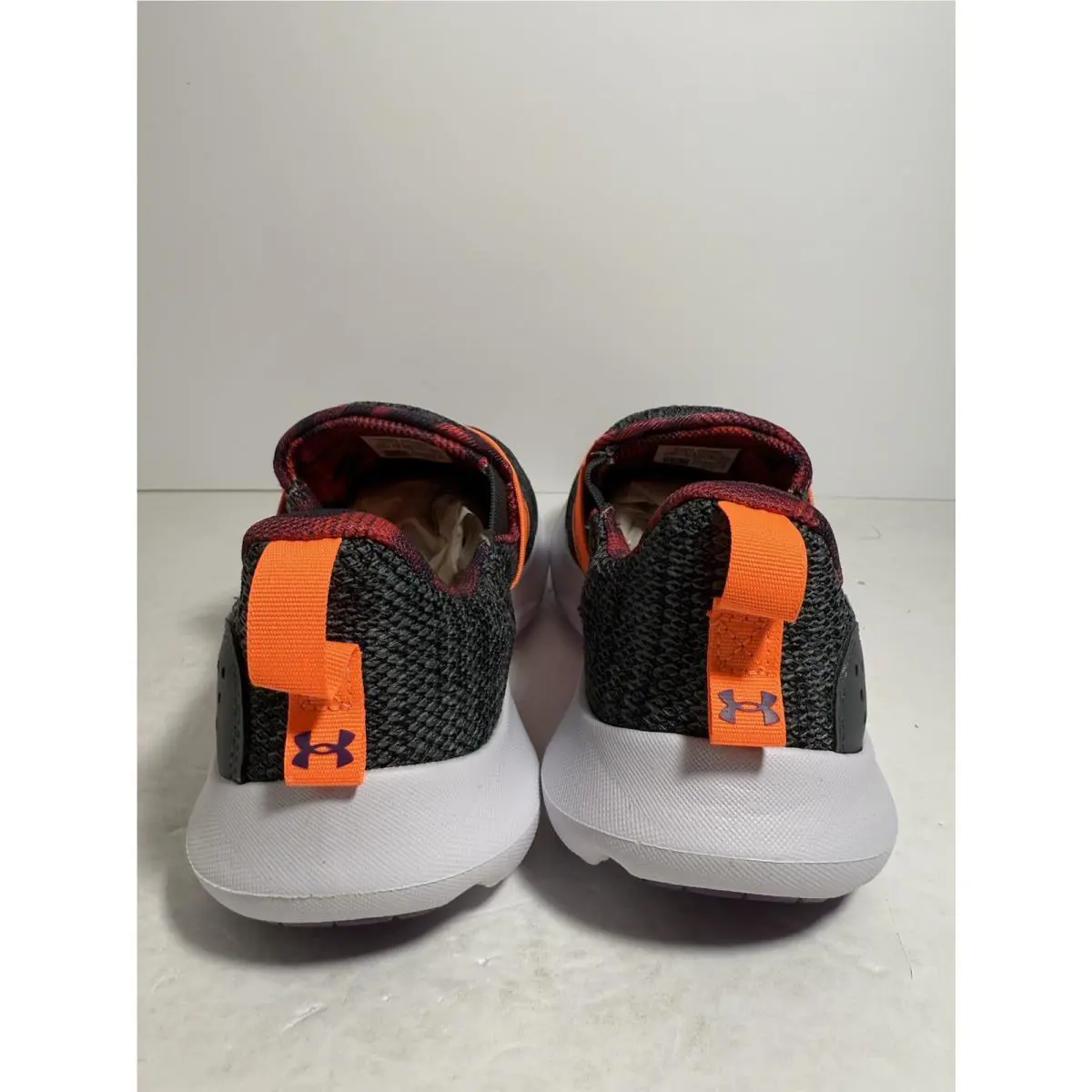 Under Armour shoes - Under Armour Surge 3 - Surge - Gray 3