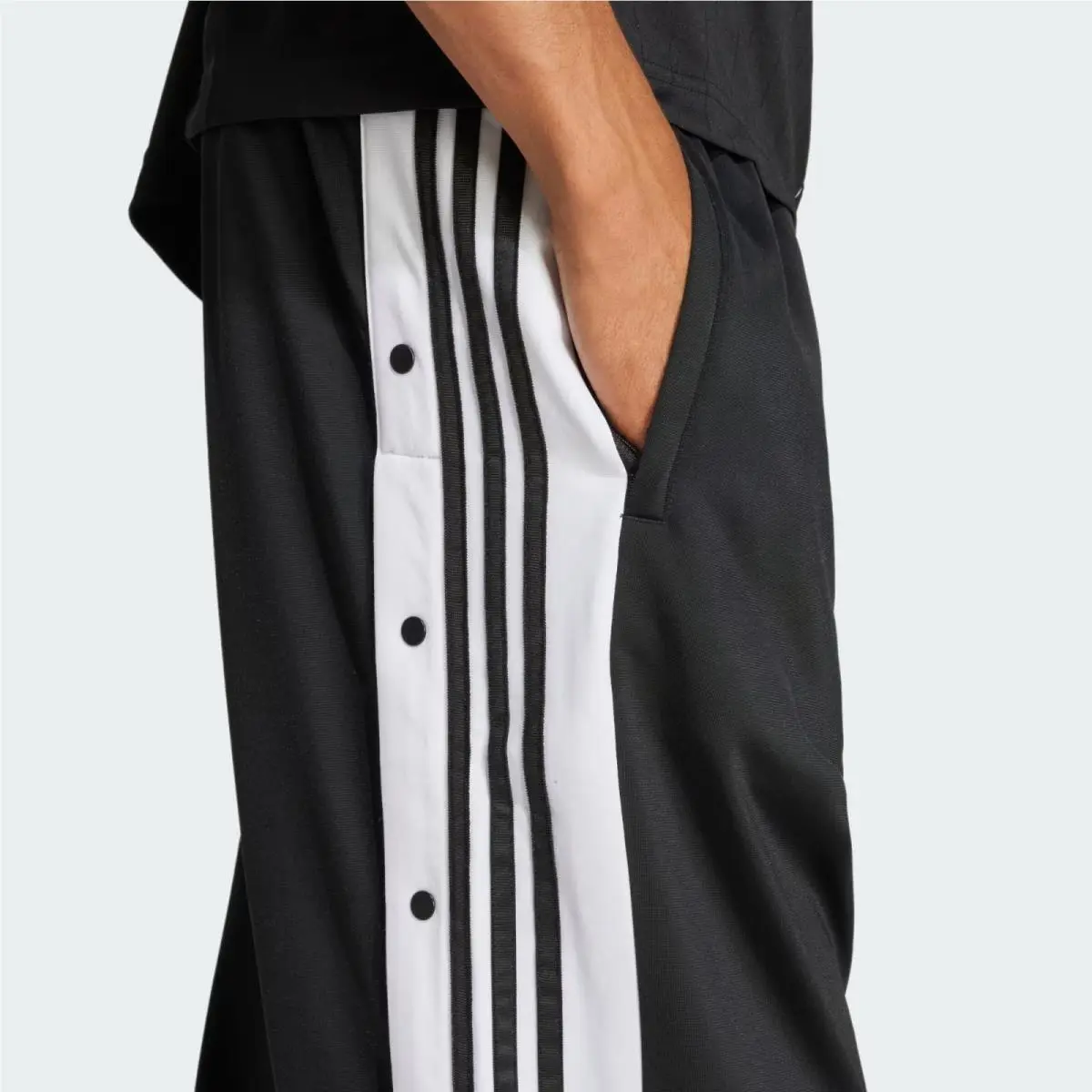 Adidas clothing - adidas Originals - Originals - JP3760 - Black 2