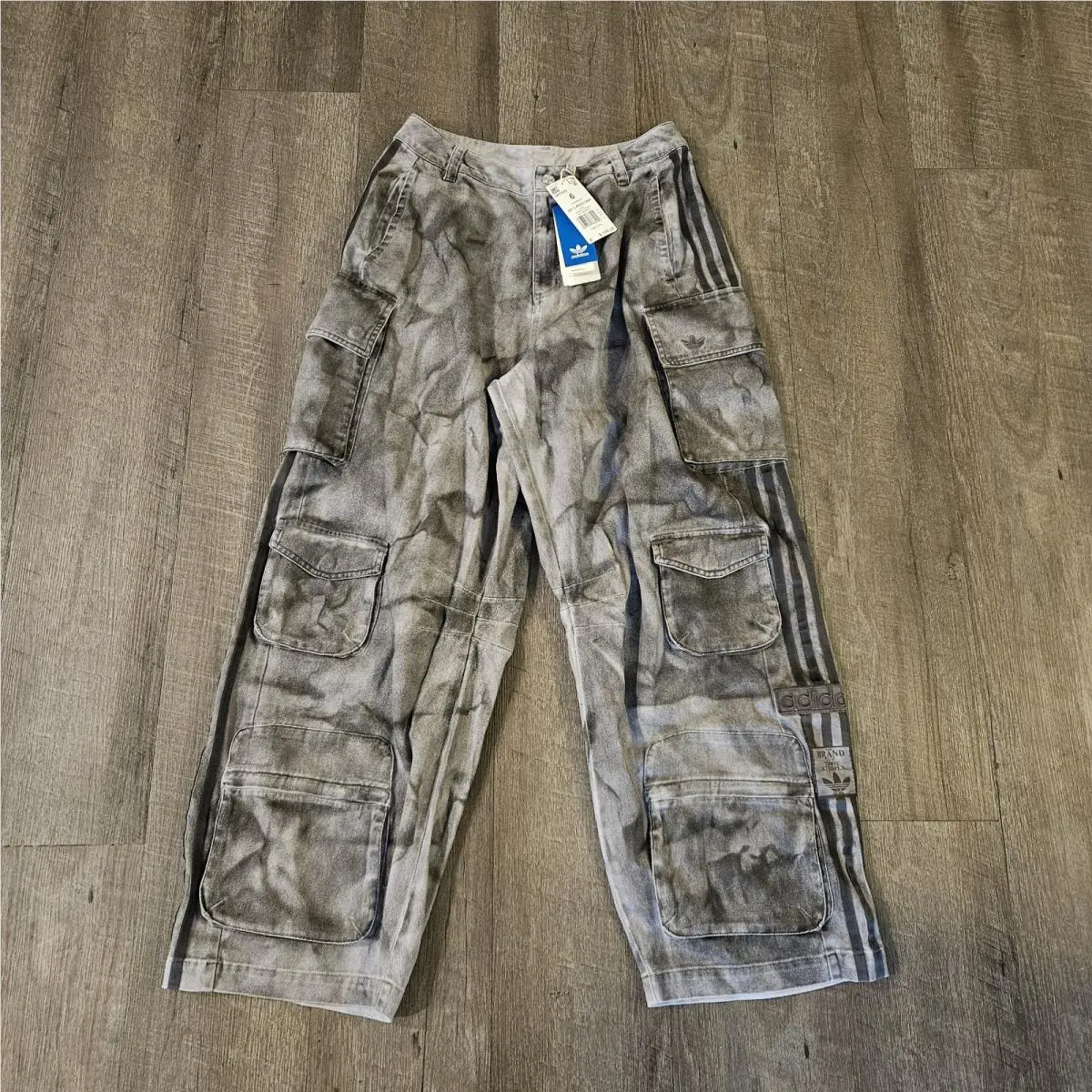 Adidas clothing - IW5532 - IW5532 - Gray (UPC: 197610662510) 2