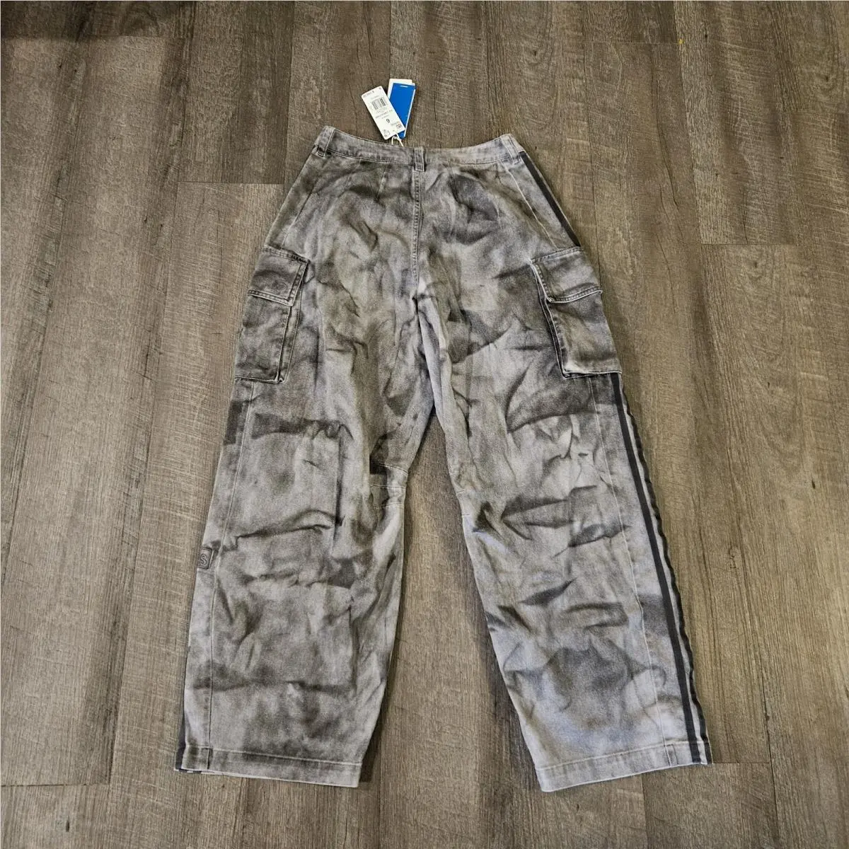 Adidas clothing - IW5532 - IW5532 - Gray (UPC: 197610662510) 4