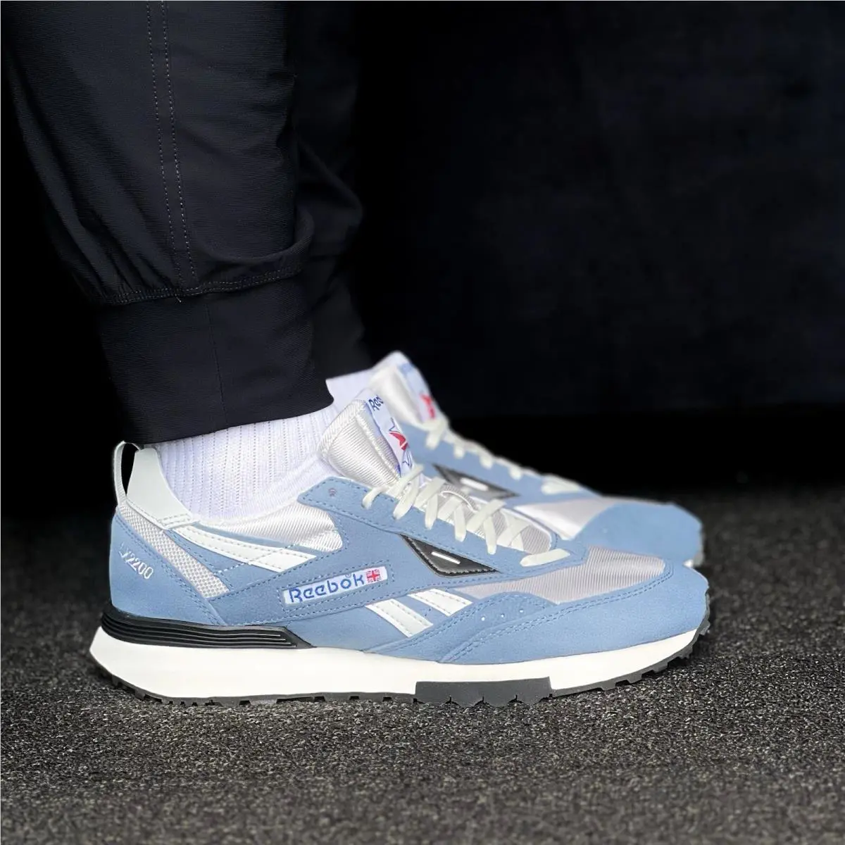 Reebok shoes - Reebok LX2200 - Reebok LX2200 - Blue 3