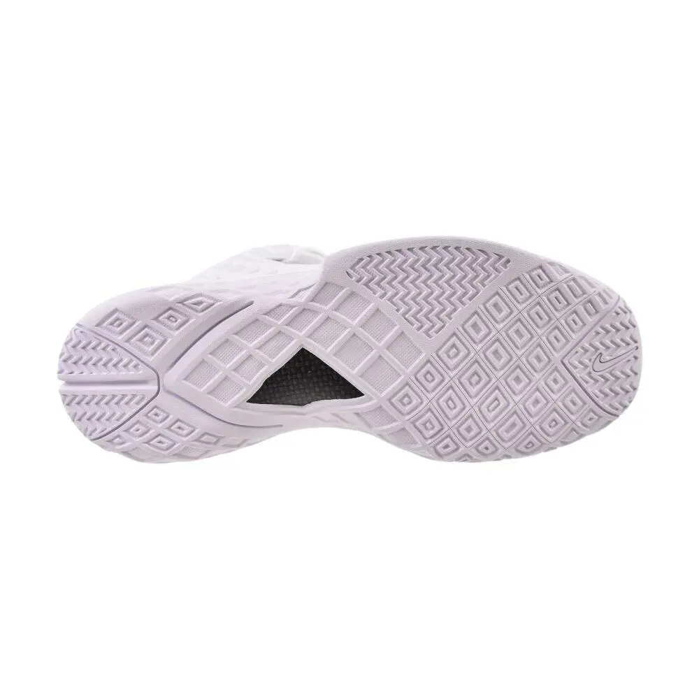 Nike shoes - White/White/White 4