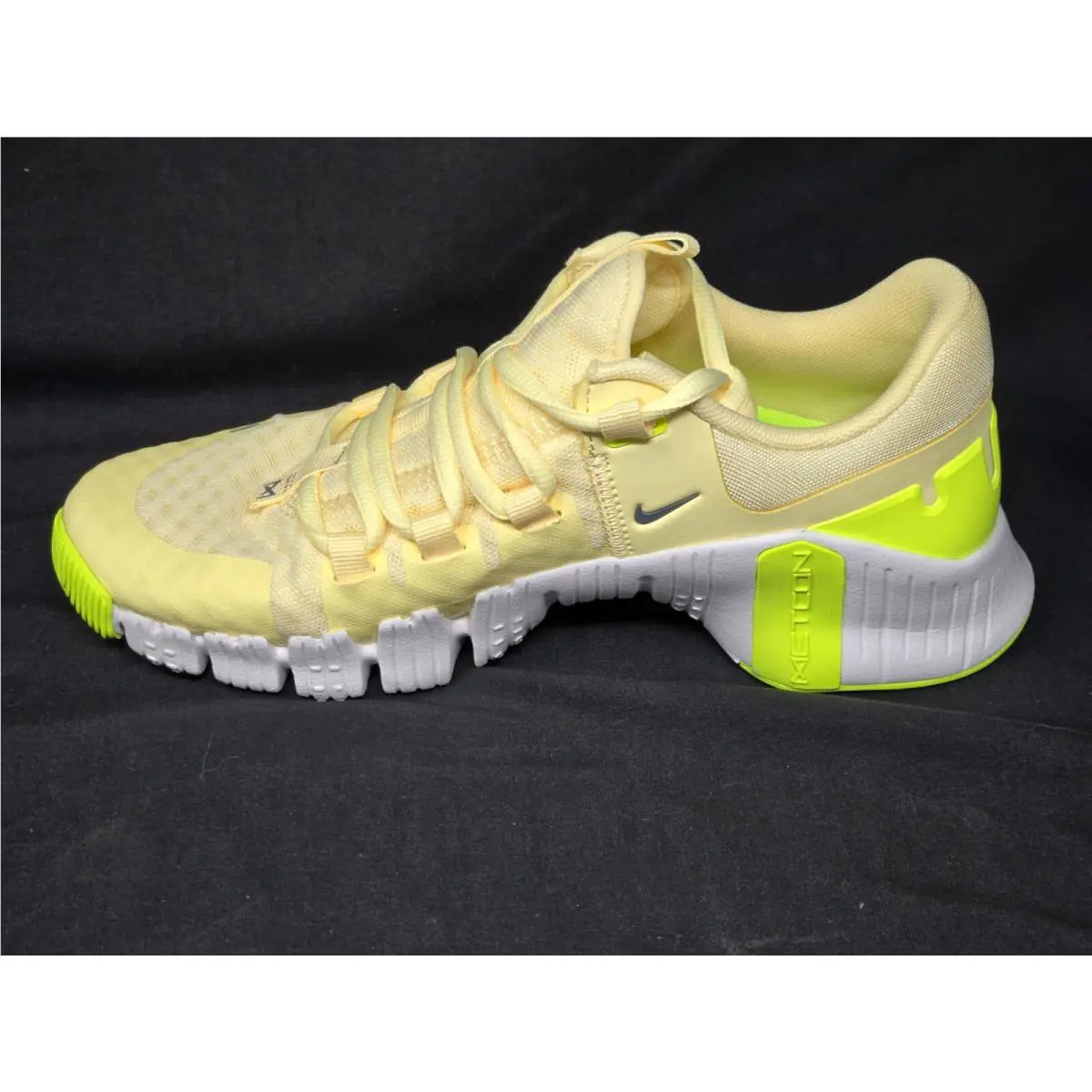 Nike shoes - Nike Free Metcon - Free Metcon - DV3950-800 - Yellow 0