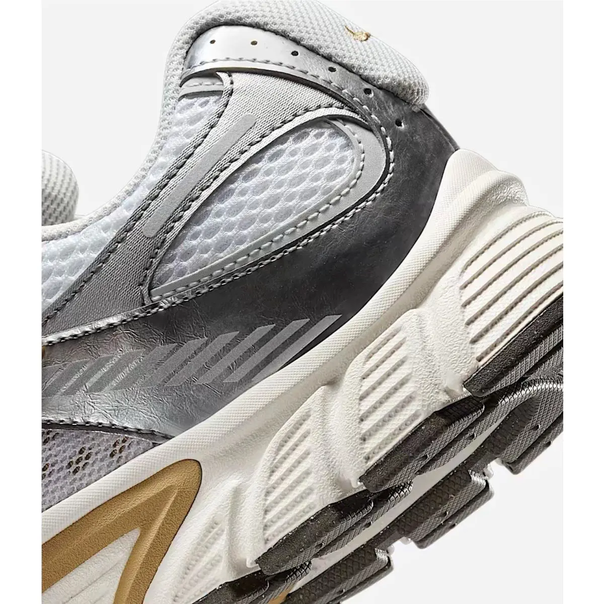 Nike shoes - Nike V5 RNR - RNR - HJ5228-102 - Silver 9