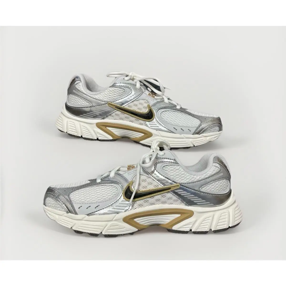 Nike shoes - Nike V5 RNR - RNR - HJ5228-102 - Silver 1