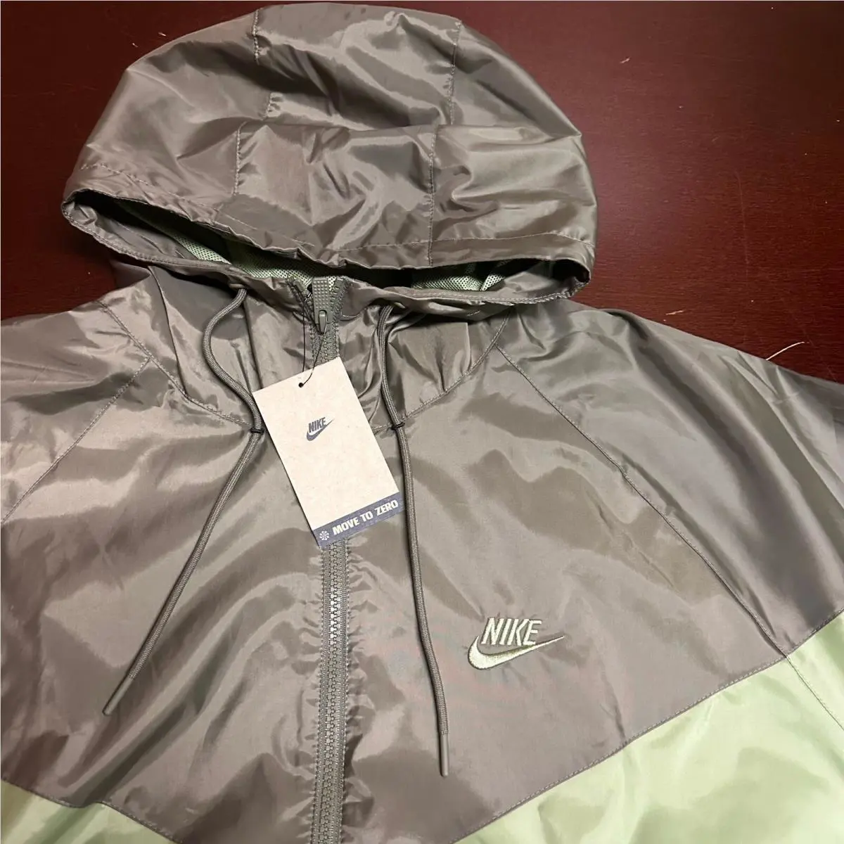 Nike clothing - Nike Sportswear - Sportswear - DA0001-334 - Green 2