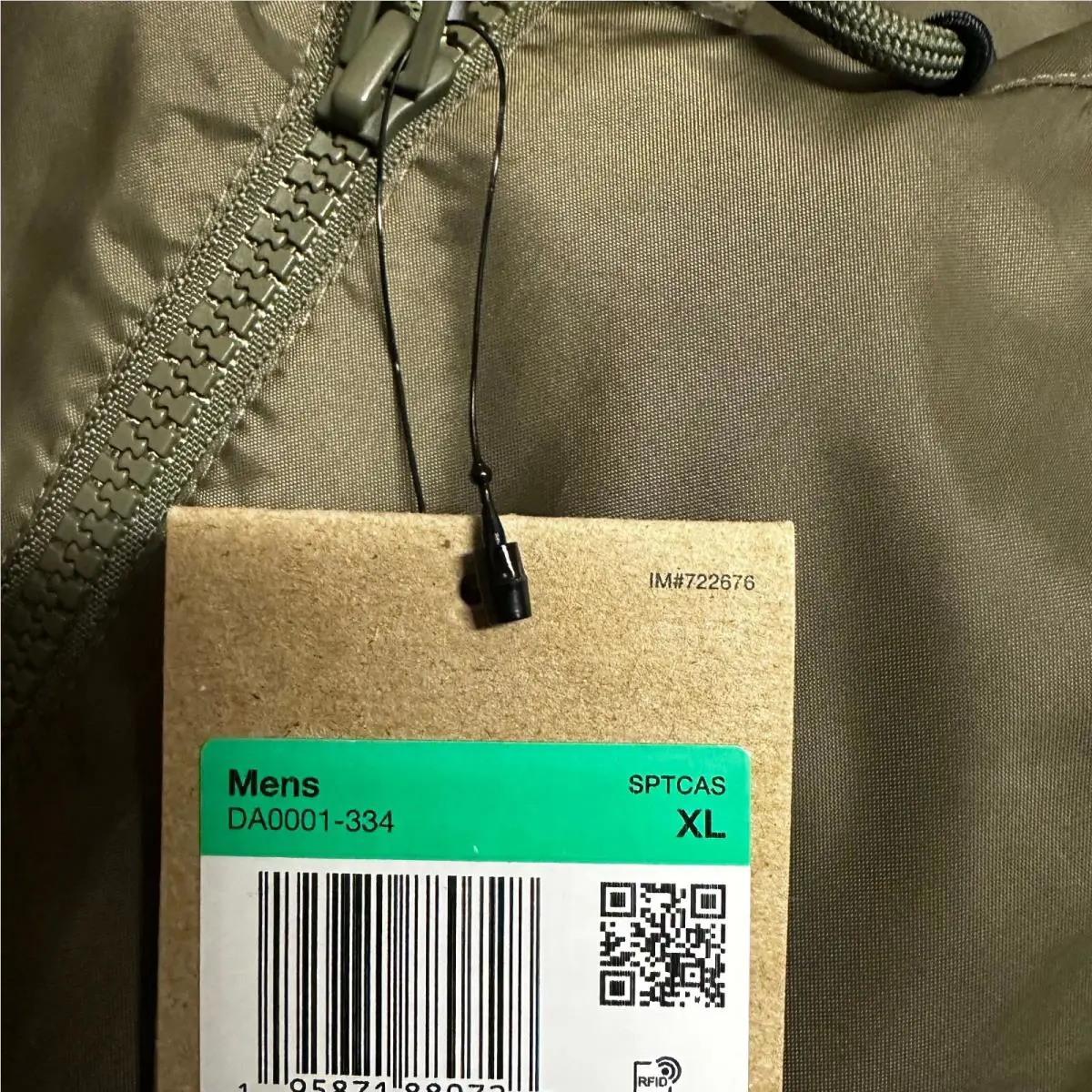 Nike clothing - Nike Sportswear - Sportswear - DA0001-334 - Green 3