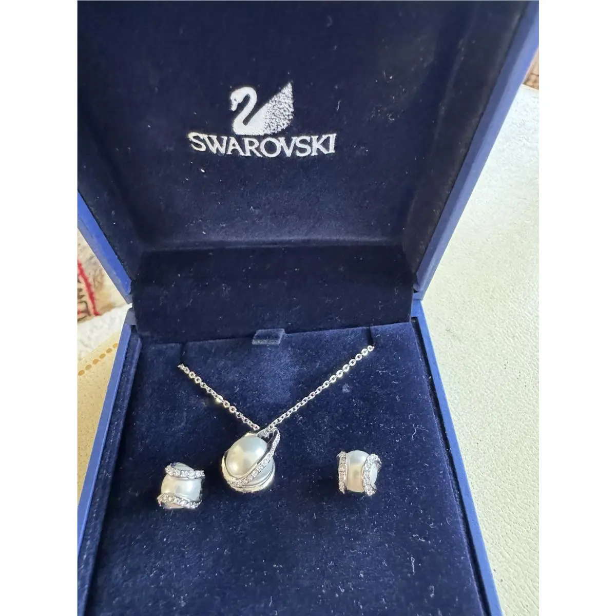 Swarovski Set Pearl Crystal Necklace Pendant Earrings with Certificate