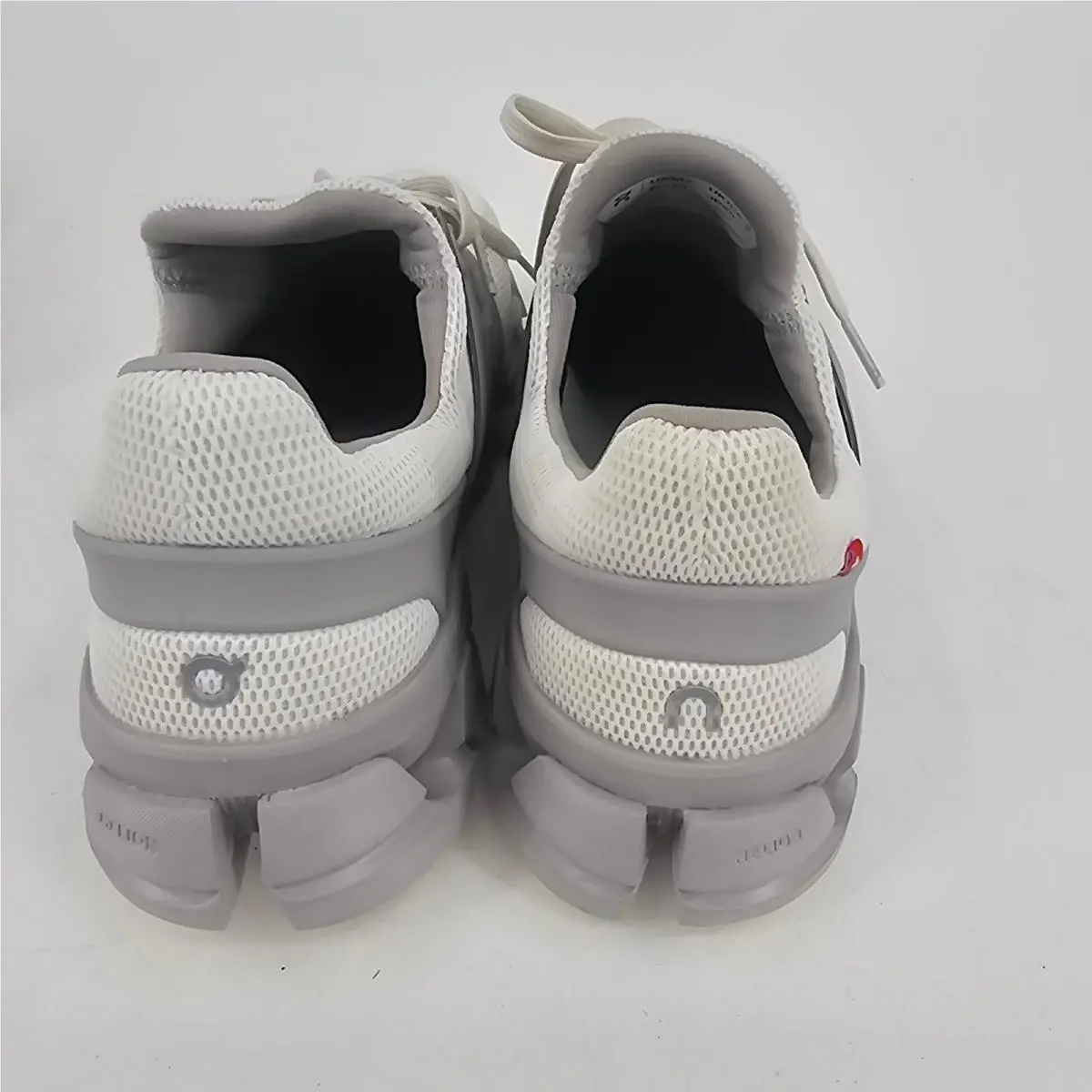 On-Running shoes - 3MD10240608 - 3MD10240608 - Black (UPC: 7615537001418) 3