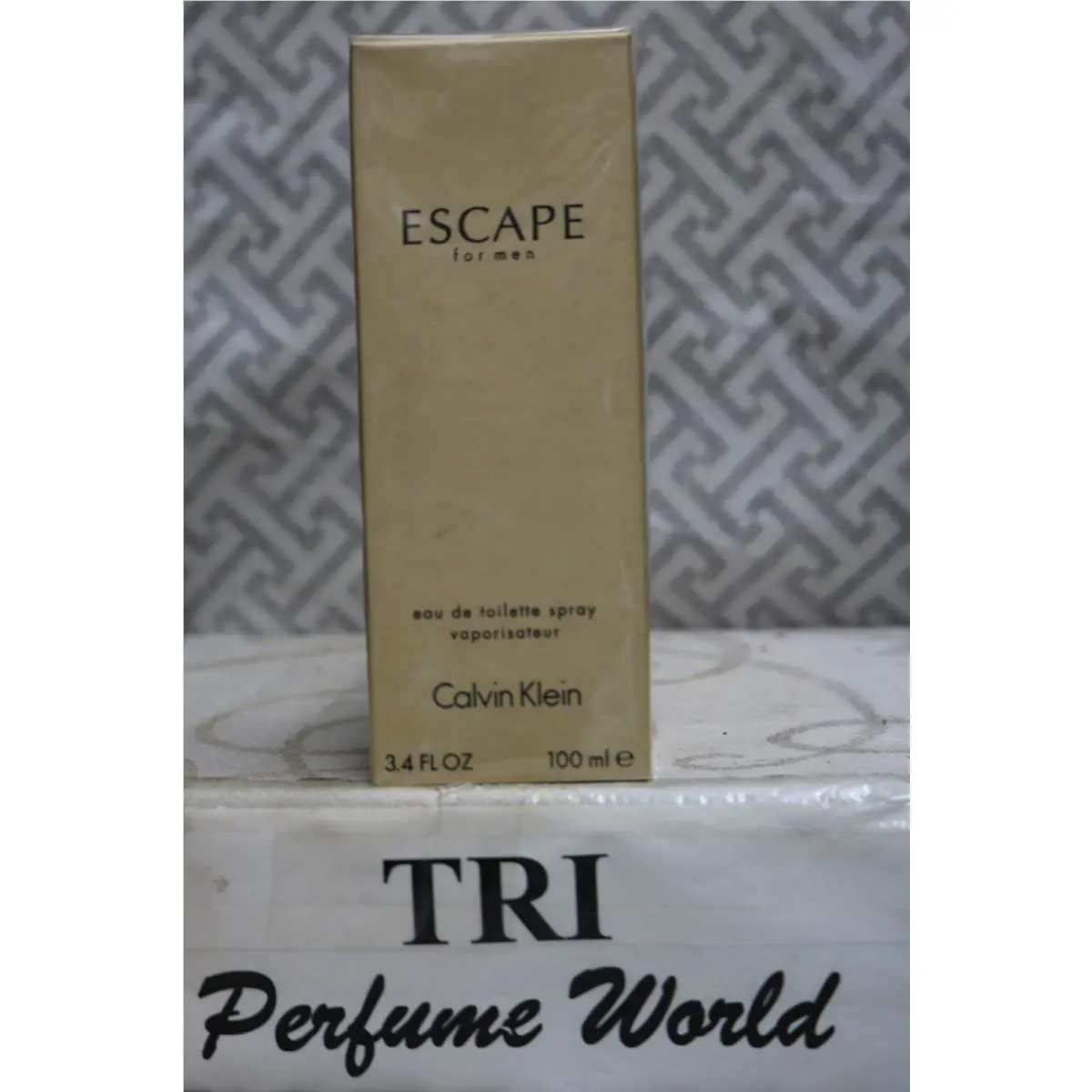 Escape For Men by Calvin Klein Cosmetics Unilever Eau de Toilette Spray 3.4 oz