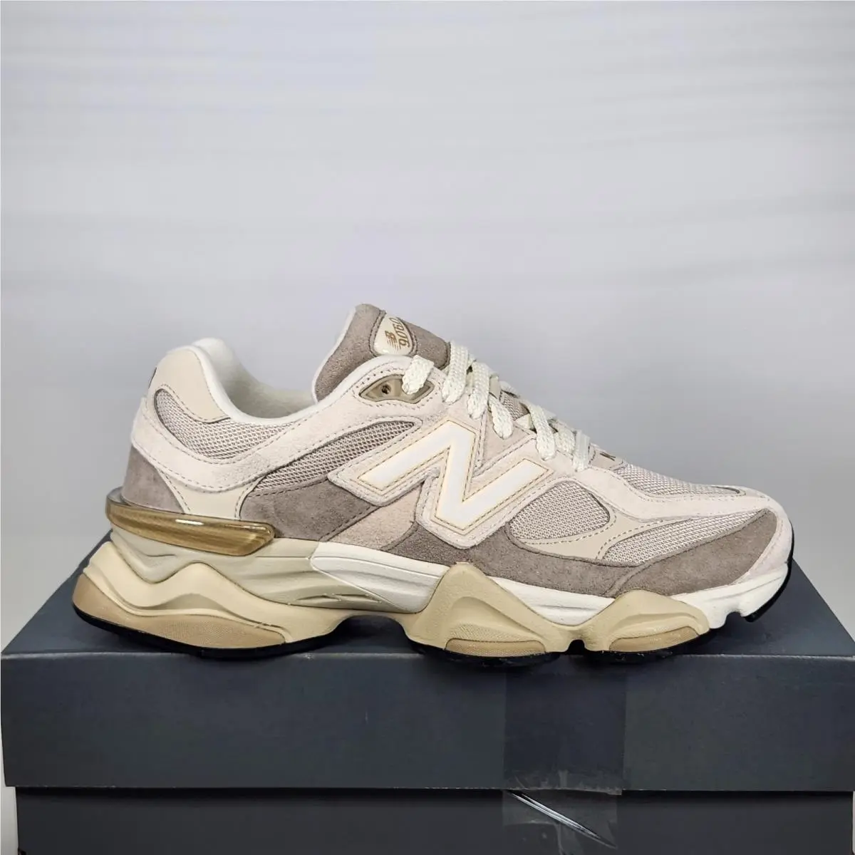 Size 8 - New Balance 9060 - Oatmeal / White - Mens - U9060JBC