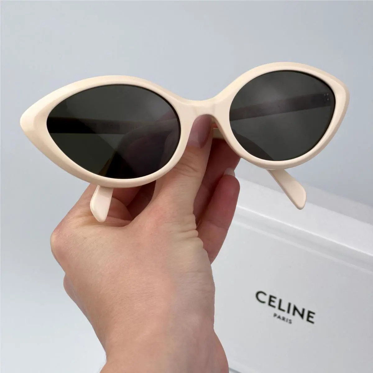 Celine Women Sunglasses Ivory Khaki Cat Eye CL40264U Thin 25N