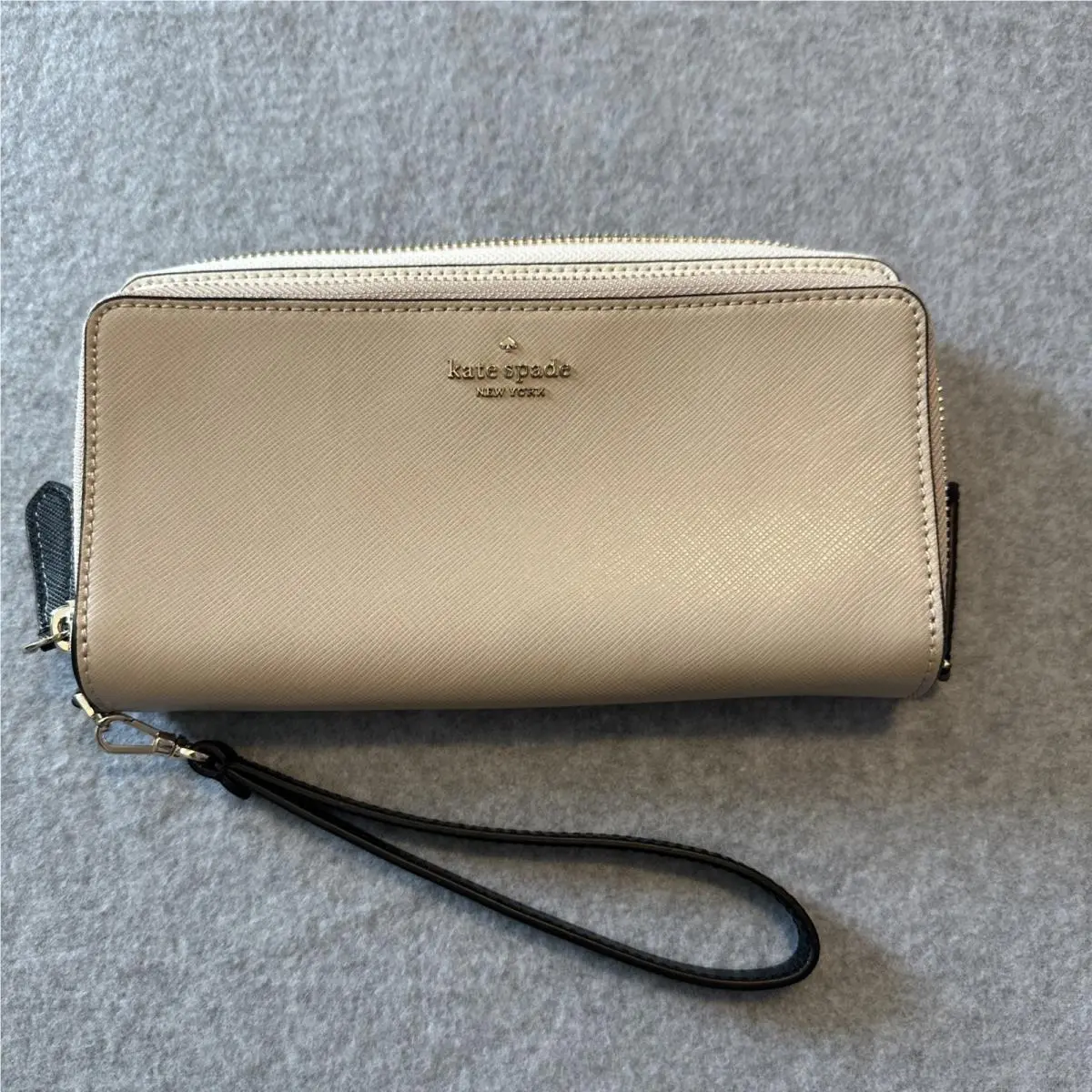 Kate Spade Payton Wristlet Taupe Tan White New