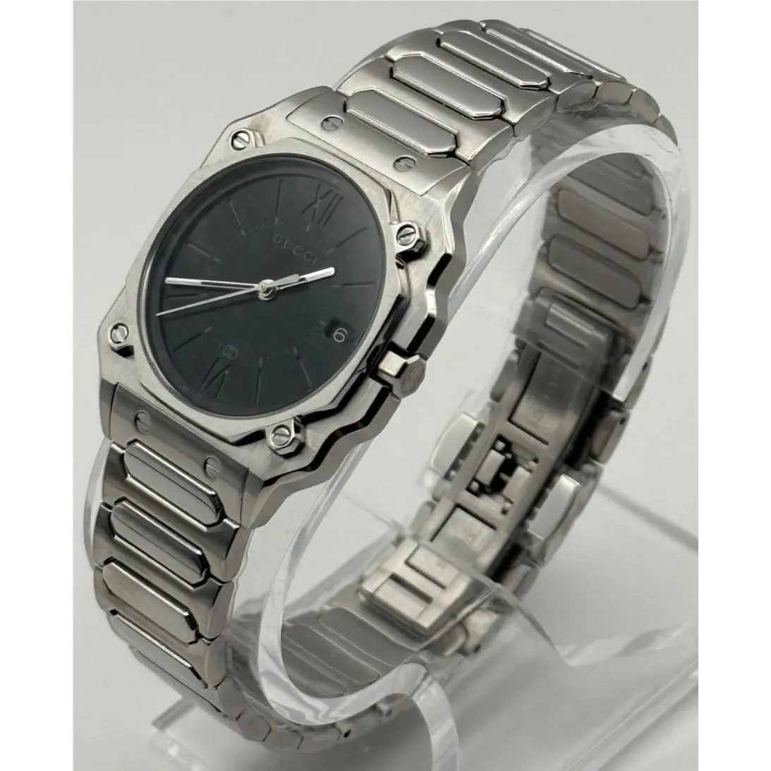 Gucci G-flat 30mm Black Dial Stainless Steel Bracelet Watch YA166505