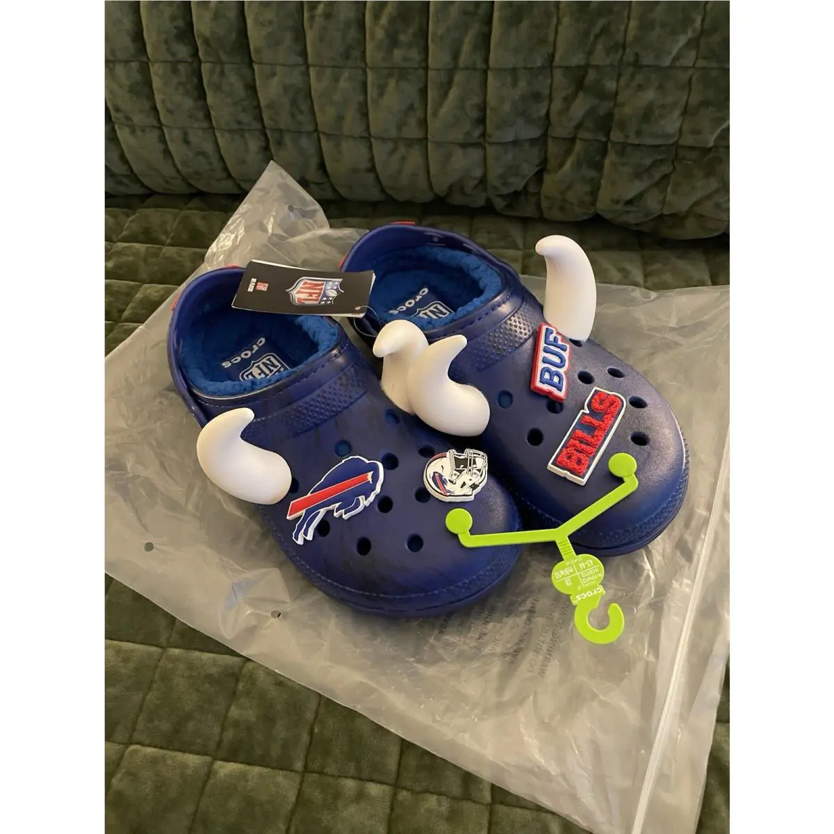 Crocs x Nfl Buffalo Bills Mafia Classic Lined Clog Jibbitz Men’s Size 10 Wom 12