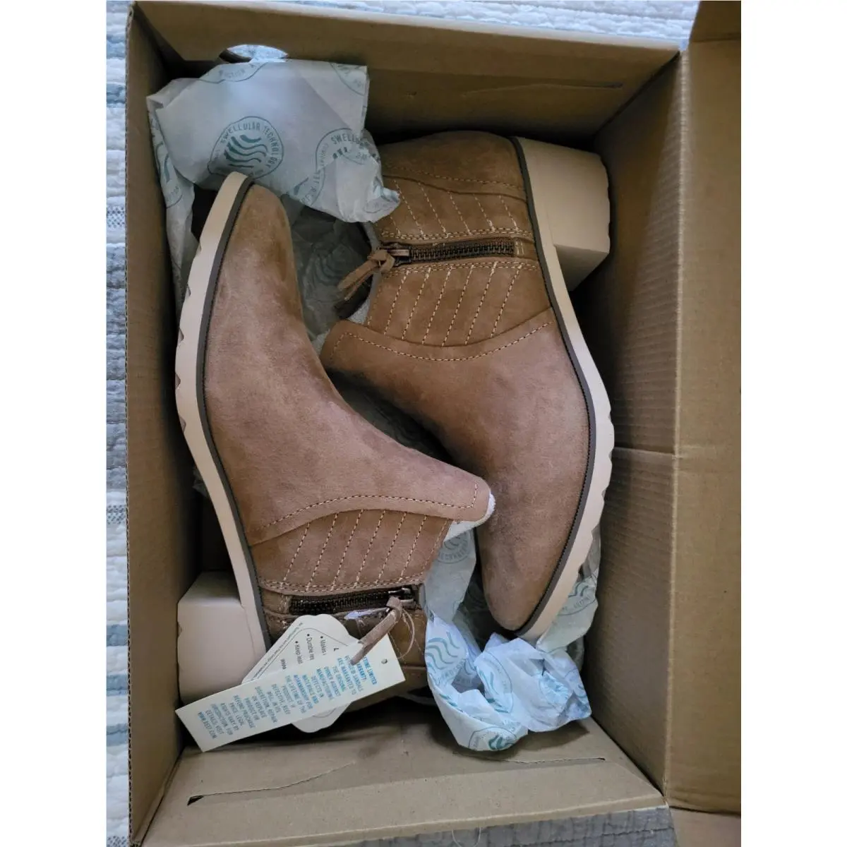 Voyage Low Suede Ankle Boots W/zipper - Tobacco Brown - Women`s Size 7.5 by Reef
