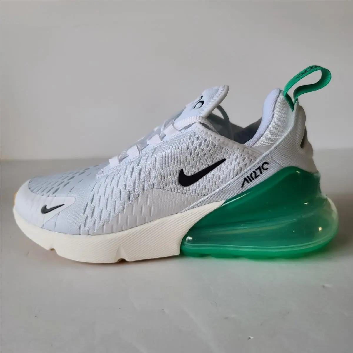 Nike Air Max 270 White Stadium Green AH6789-125 Women`s Size 6
