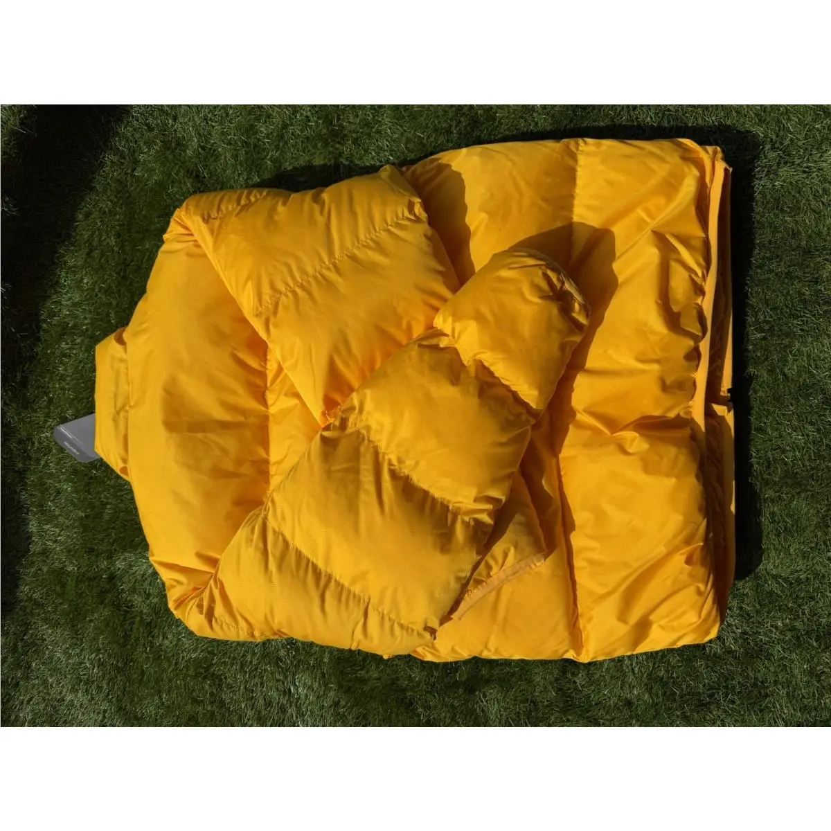 Nike clothing - Nike Sportswear Club Men`s Puffer Jacket - FB7368-739 - University Gold 8