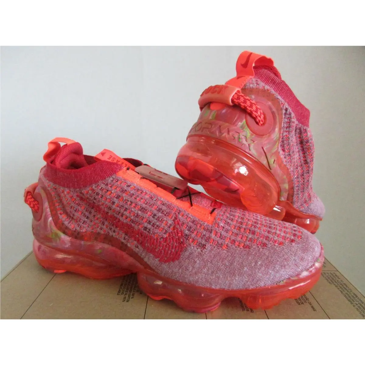 Nike shoes - Nike Air Vapormax Flyknit - Air Vapormax Flyknit - CT1823-600 - Red (UPC: 0194498952306) 0