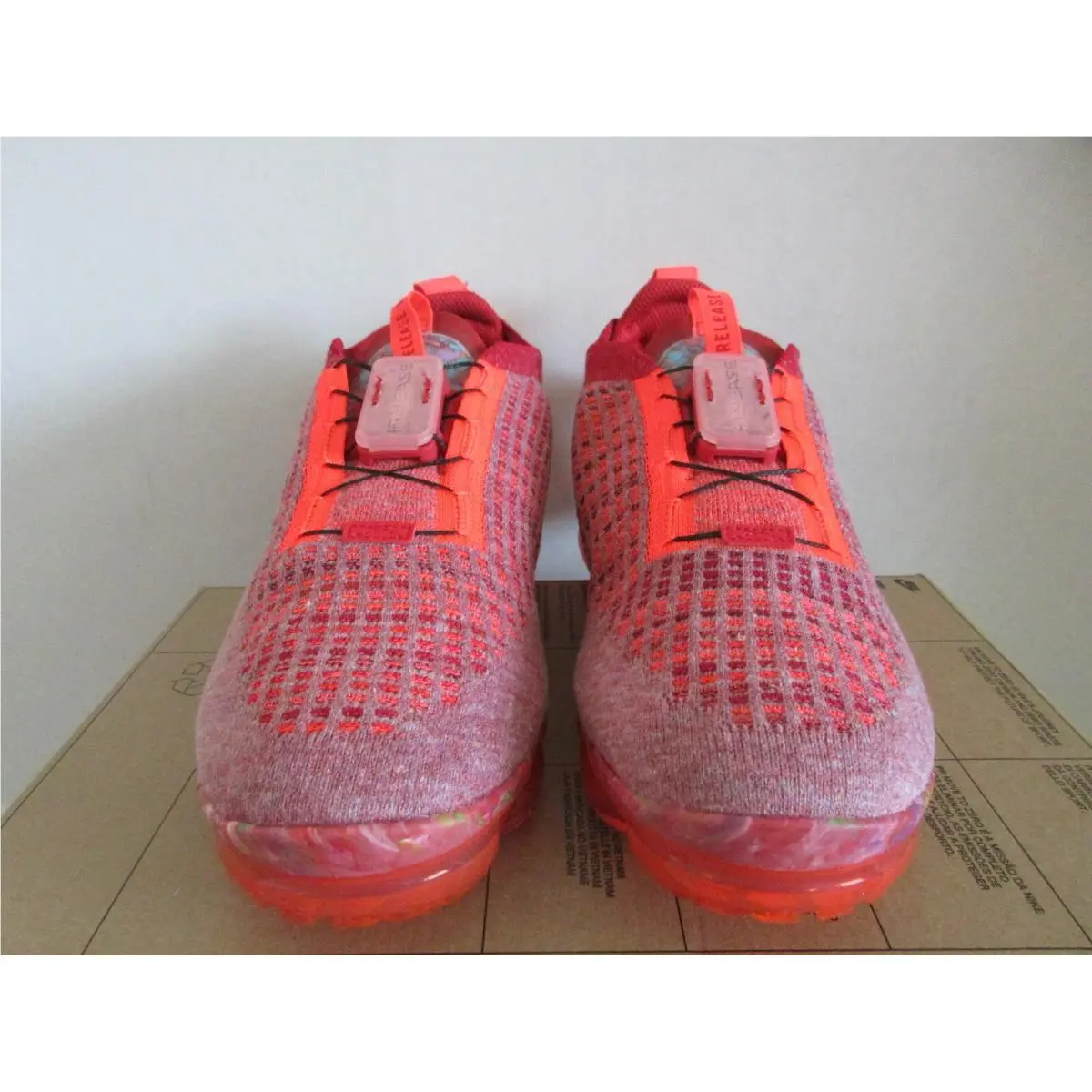 Nike shoes - Nike Air Vapormax Flyknit - Air Vapormax Flyknit - CT1823-600 - Red (UPC: 0194498952306) 1