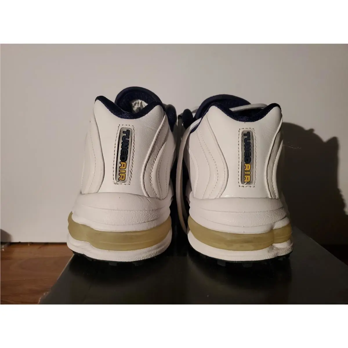 Nike shoes - Nike Course Air - Course Air - White (UPC: 091202246723) 4