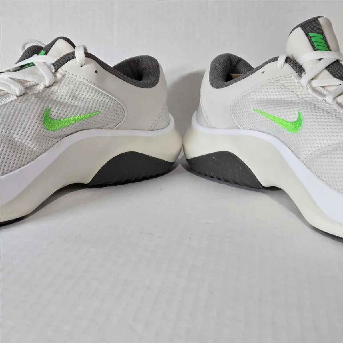 Nike shoes - Nike Legend - Legend - White 1