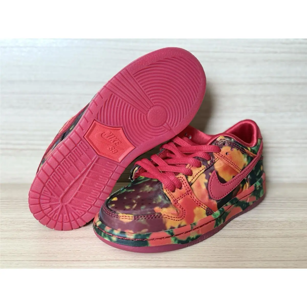 Nike shoes - Nike Dunk Low - Dunk Low - Red 1