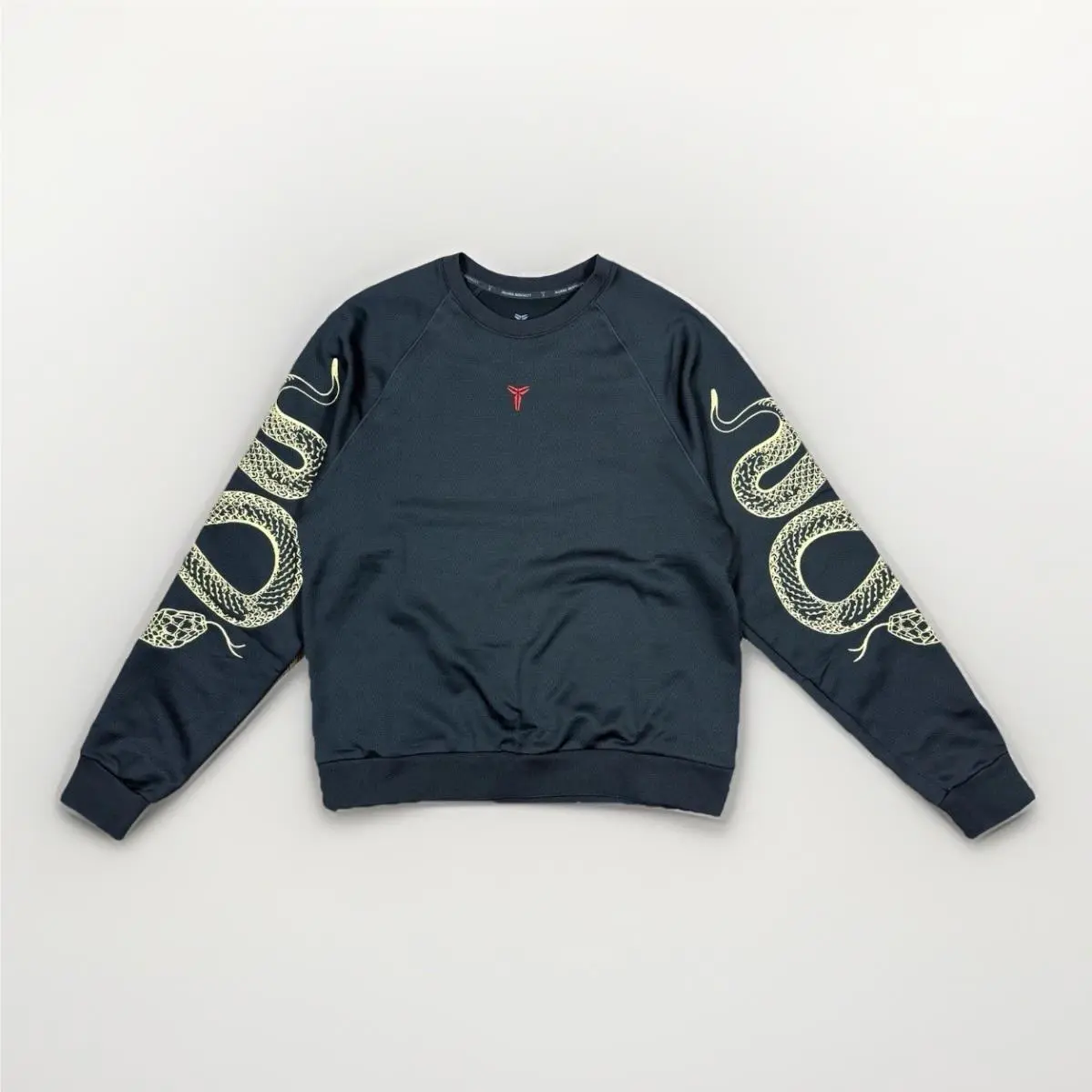 Nike Kobe Year of Mamba Thermal Crewneck Black HQ4697-010 Men’s Medium