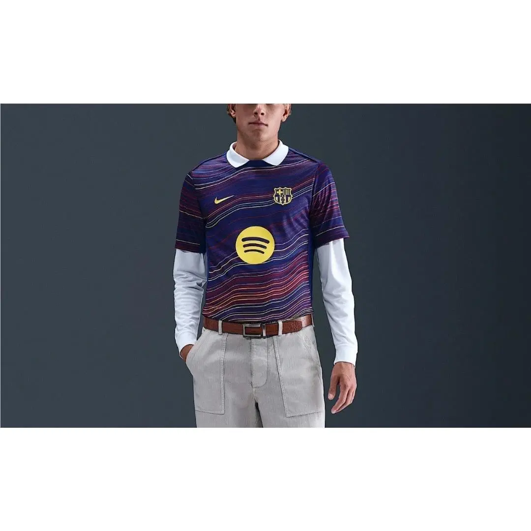 Nike clothing - Blue (UPC: 197864995419) 1