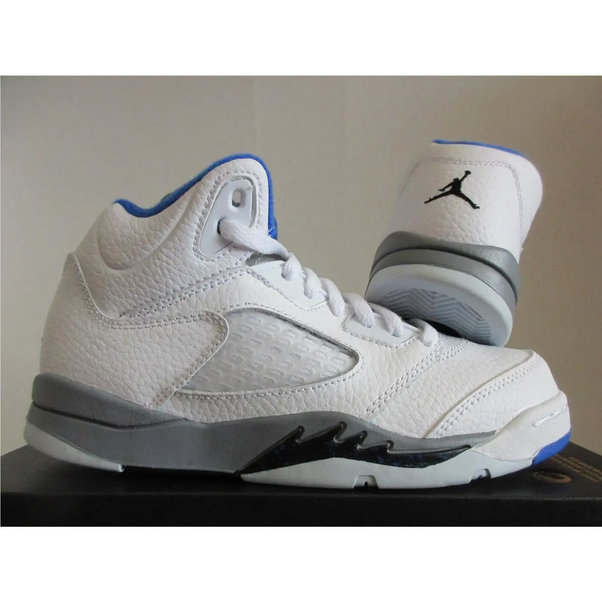 Nike shoes - Air Jordan 5 - Air - White (UPC: 194953287653) 0