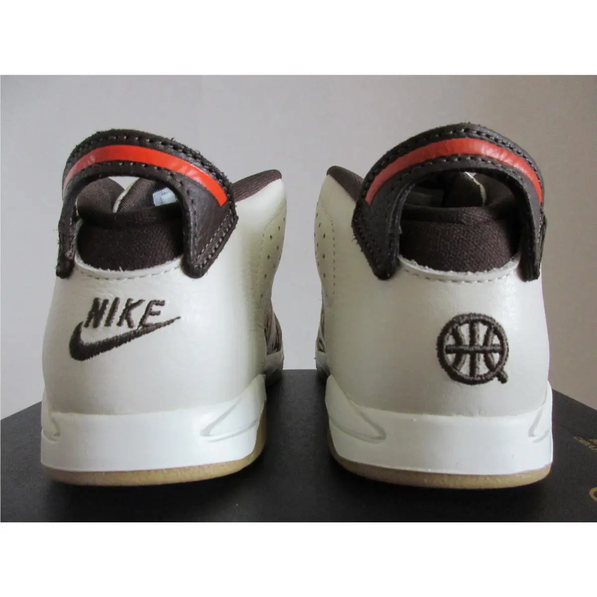Nike shoes - Air Jordan 6 - Air - Brown (UPC: 194495199964) 2