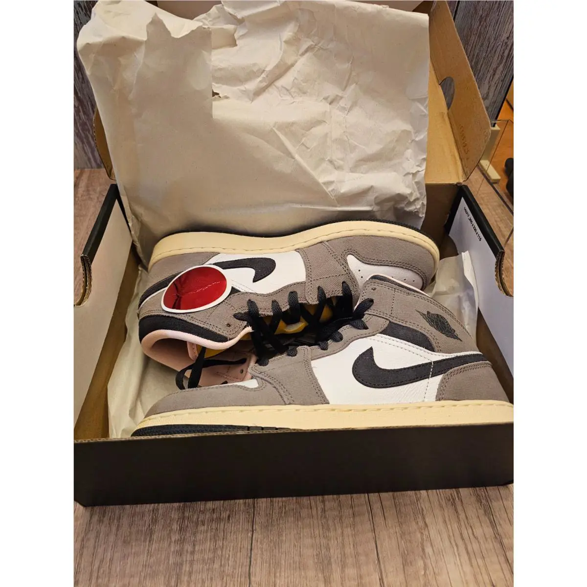 Nike shoes - Air Jordan 1 Mid SE - HQ2014-100 - Gray 9