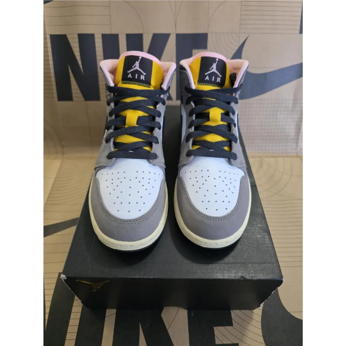 Nike shoes - Air Jordan 1 Mid SE - HQ2014-100 - Gray 1