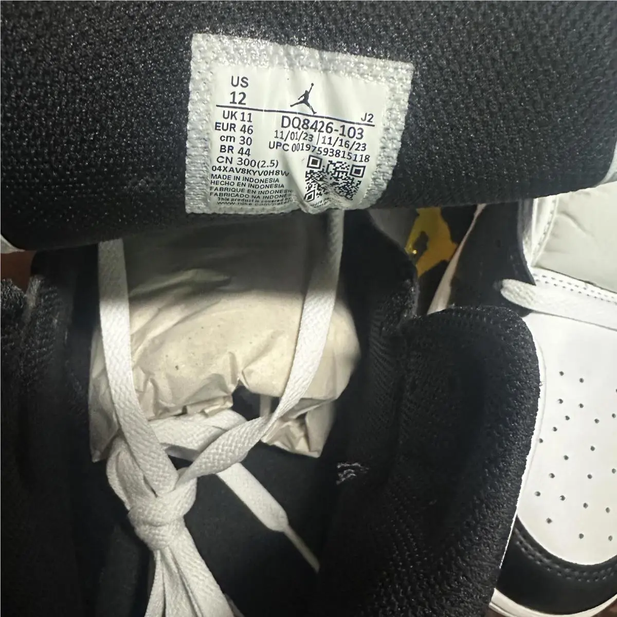 Nike shoes - Black 2