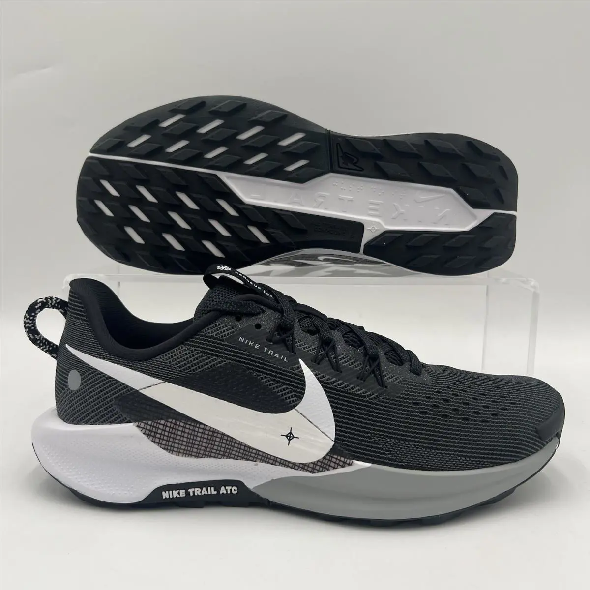 Mens Size 10 Nike Pegasus Trail 5 Black White Running Shoes DV3864 001