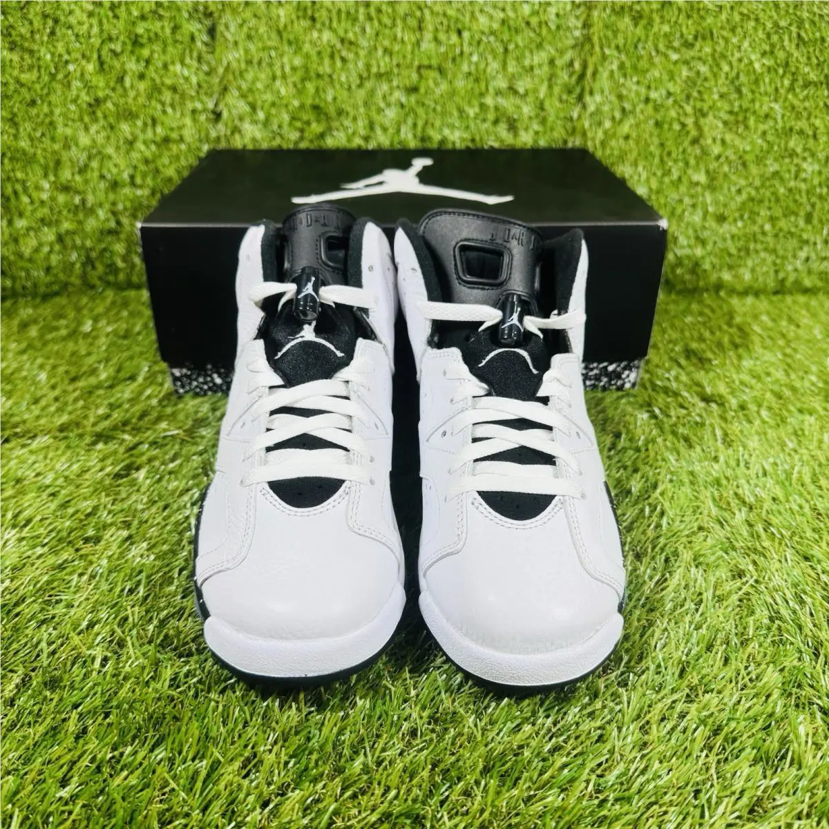 Nike shoes - Air Jordan 6 - Air - 384665-112 - White 1