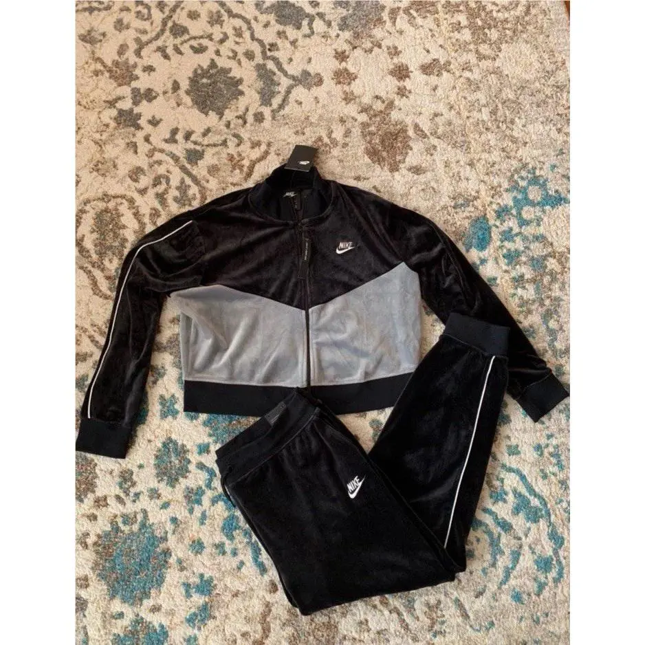 Nike clothing - Black 1