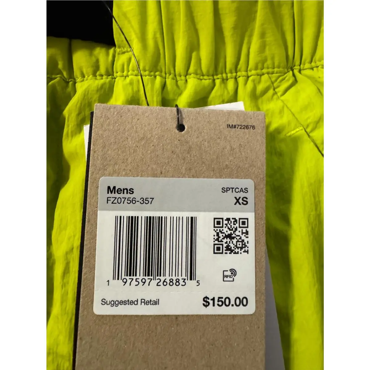 Nike clothing - Green (UPC: 197597262840) 10