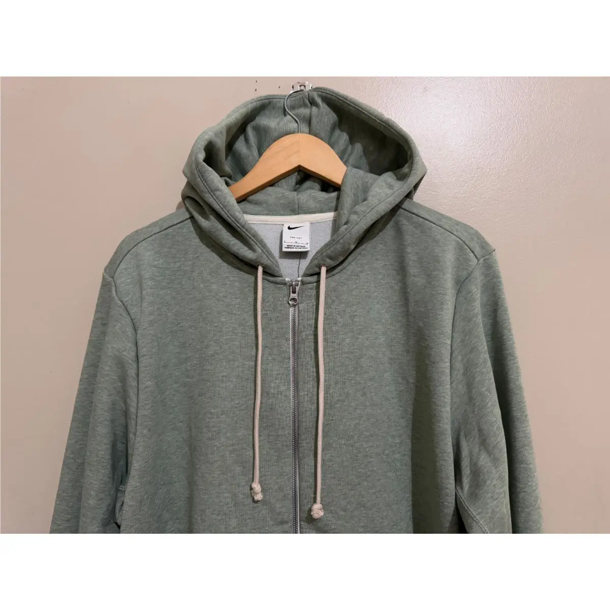Nike clothing - Green 1