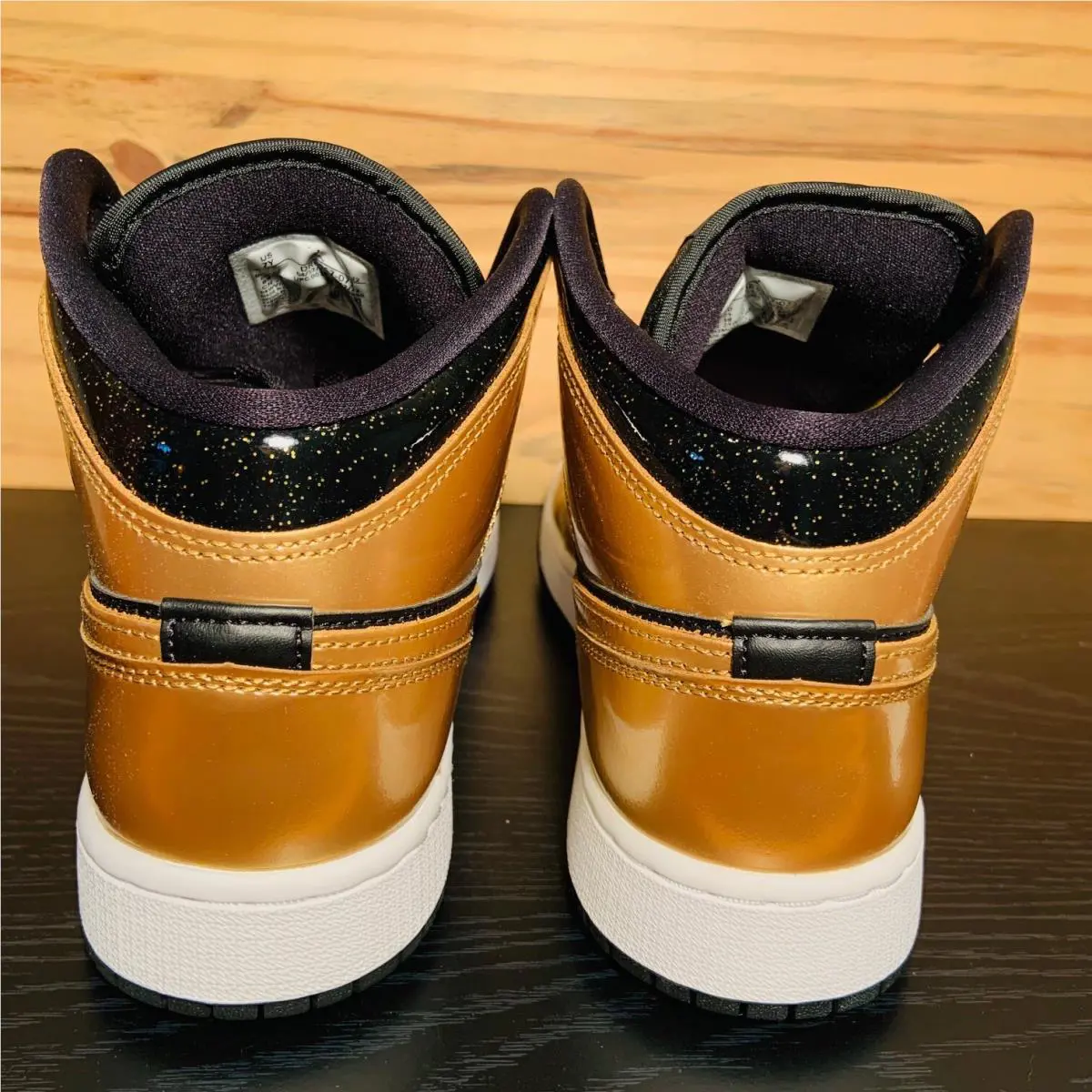 Nike shoes - Nike Air Jordan 1 - Air - Gold 5