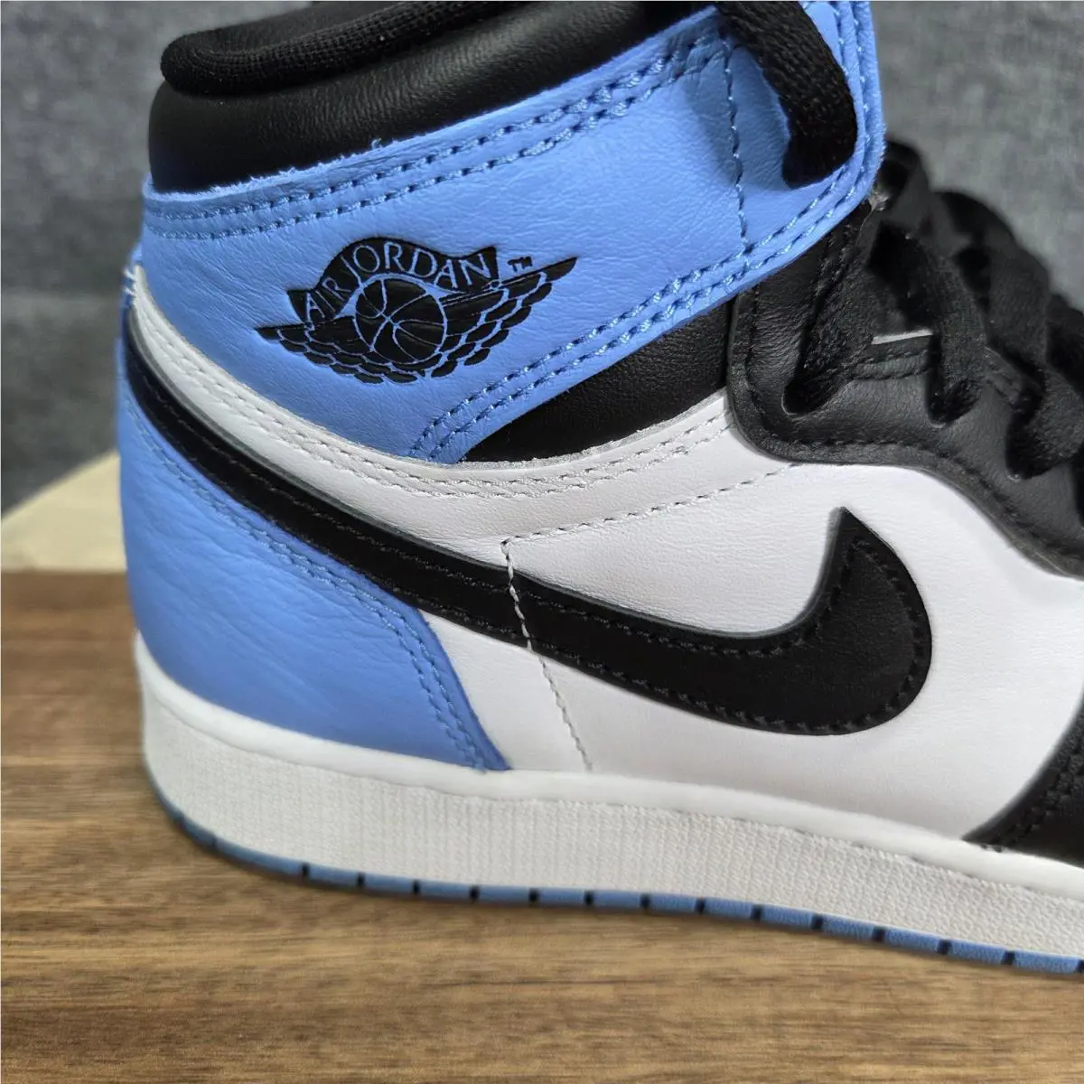 Nike shoes - Air Jordan 1 Retro High OG - Blue 1
