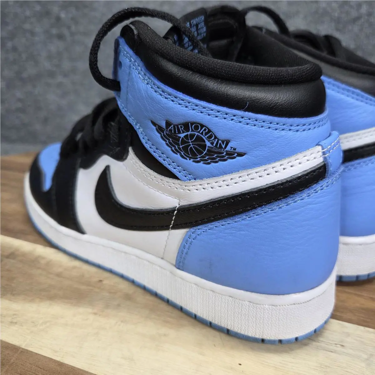 Nike shoes - Air Jordan 1 Retro High OG - Blue 4
