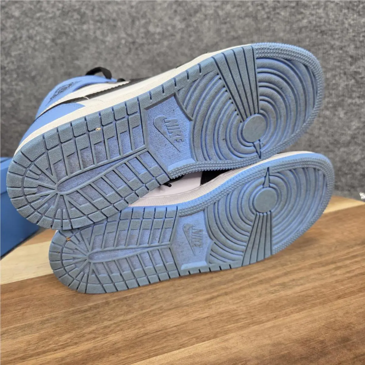 Nike shoes - Air Jordan 1 Retro High OG - Blue 7