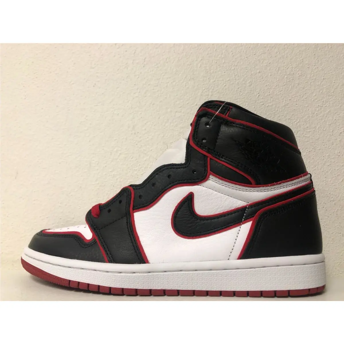 Nike shoes - Nike Air Jordan Retro 1 High OG - 555088-062 - Black/Gym Red-White (UPC: 193153867962) 0
