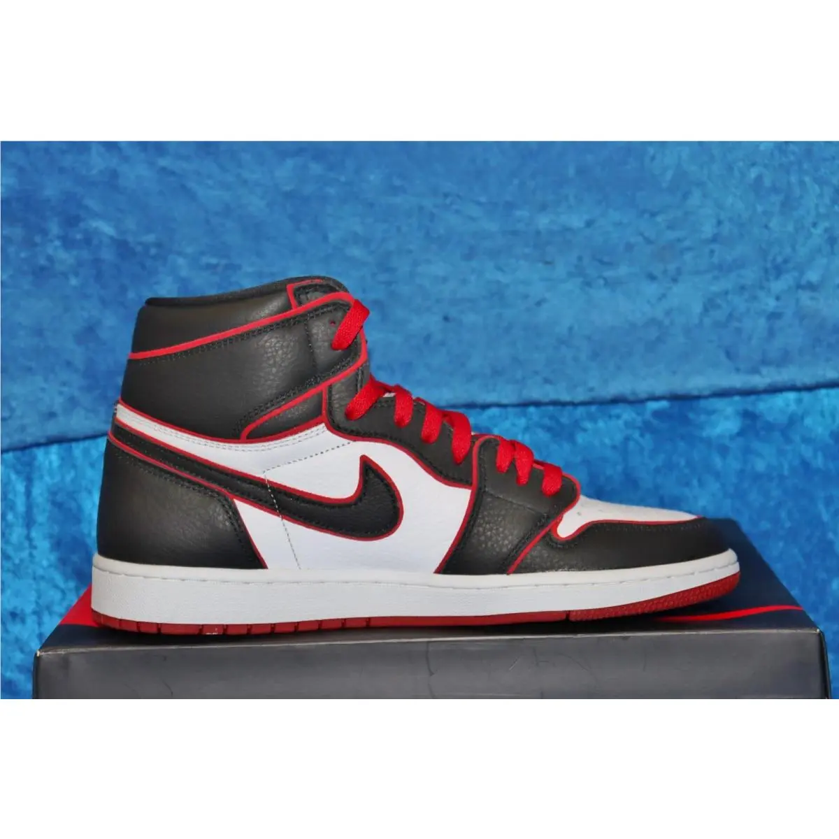 Nike shoes - Air Jordan 1 - Air - 555088-062 - Red 3